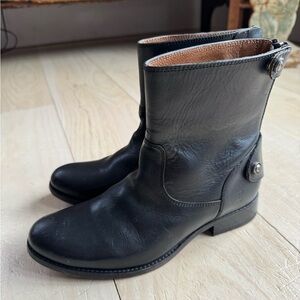 Frye Melissa Button Boot Short